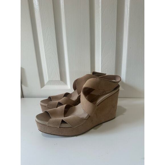 Pedro Garcia Sz 41.5 Women’s Suede Tan Wedge Sandals - Nice, Light Dirt - Picture 4 of 9